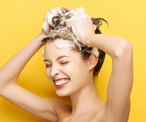 Уход за волосами: 9 популярных мифов
