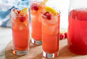 Подробнее о статье Как утолить жажду: вкусные и полезные летние напитки